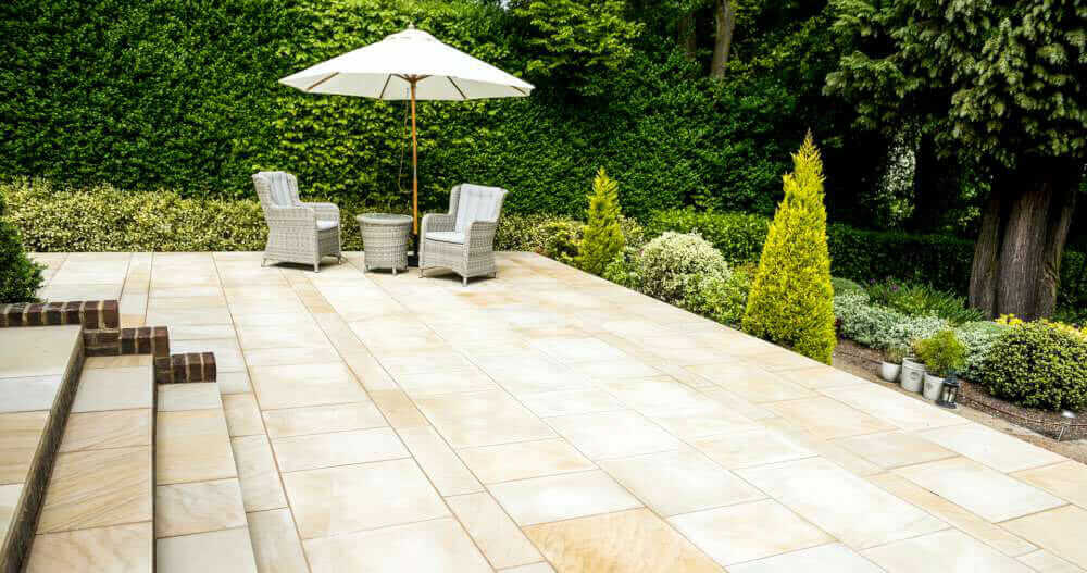 beautiful-natural-stone-garden-patio